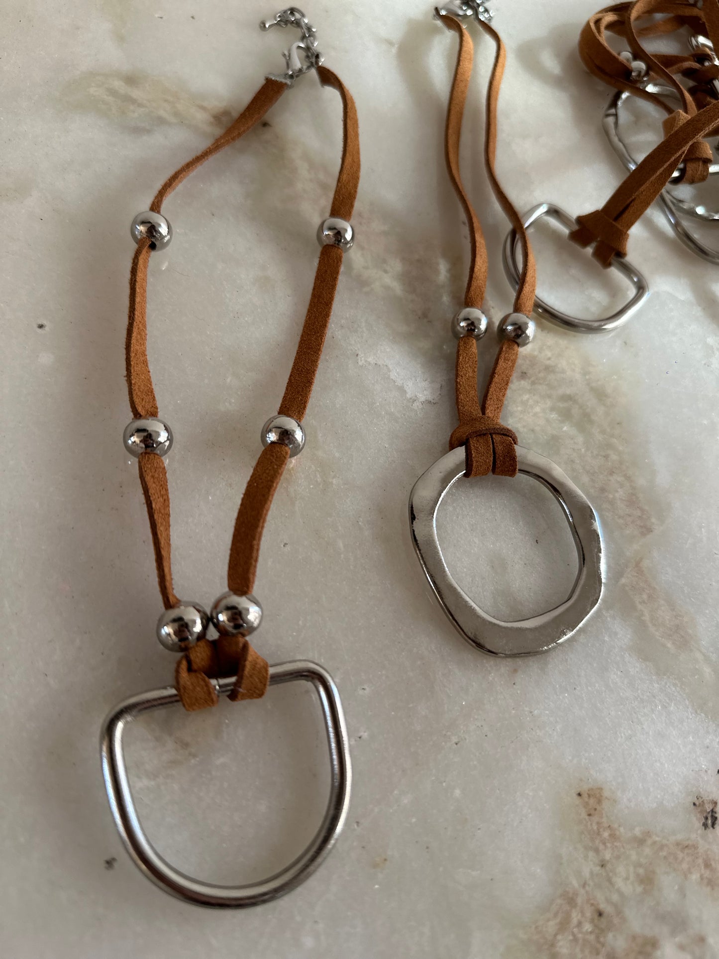 Collar ANA