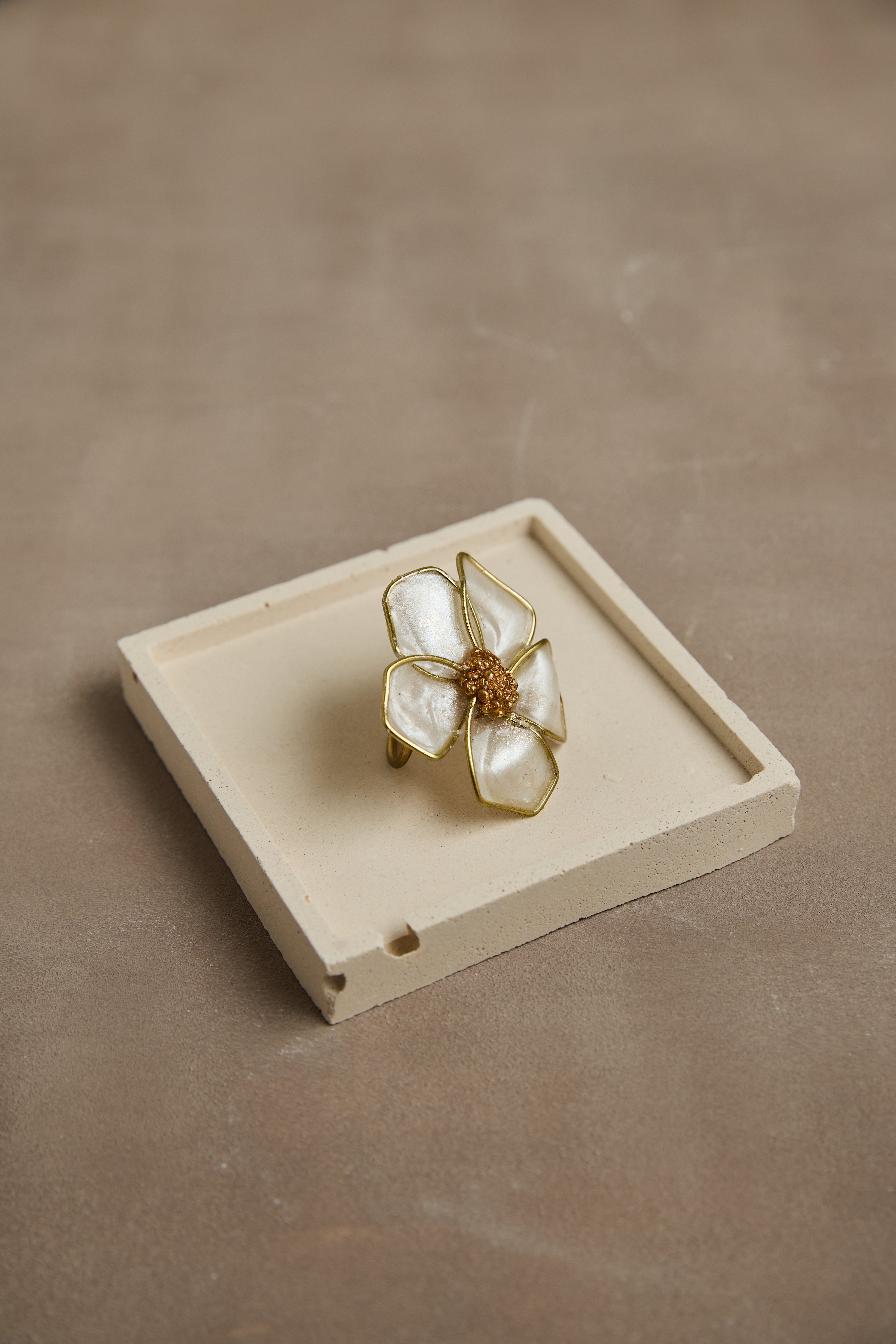Anillo Flor Begonia